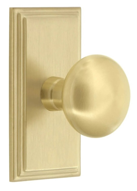 Grandeur Hardware - Carre Short Plate Single Dummy with Fifth Avenue Knob in Satin Brass - CARFAV - 832674