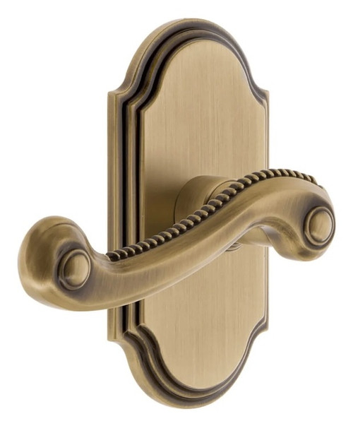 Grandeur Hardware - Arc Short Plate Passage with Newport Lever in Vintage Brass - ARCNEW - 884707