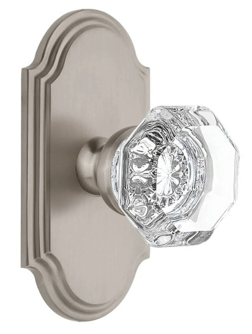 Grandeur Hardware - Arc Short Plate Privacy with Chambord Crystal Knob in Satin Nickel - ARCCHM - 884859