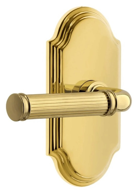 Grandeur Hardware - Arc Short Plate Privacy with Soleil Lever in Lifetime Brass - ARCSLL - 885071