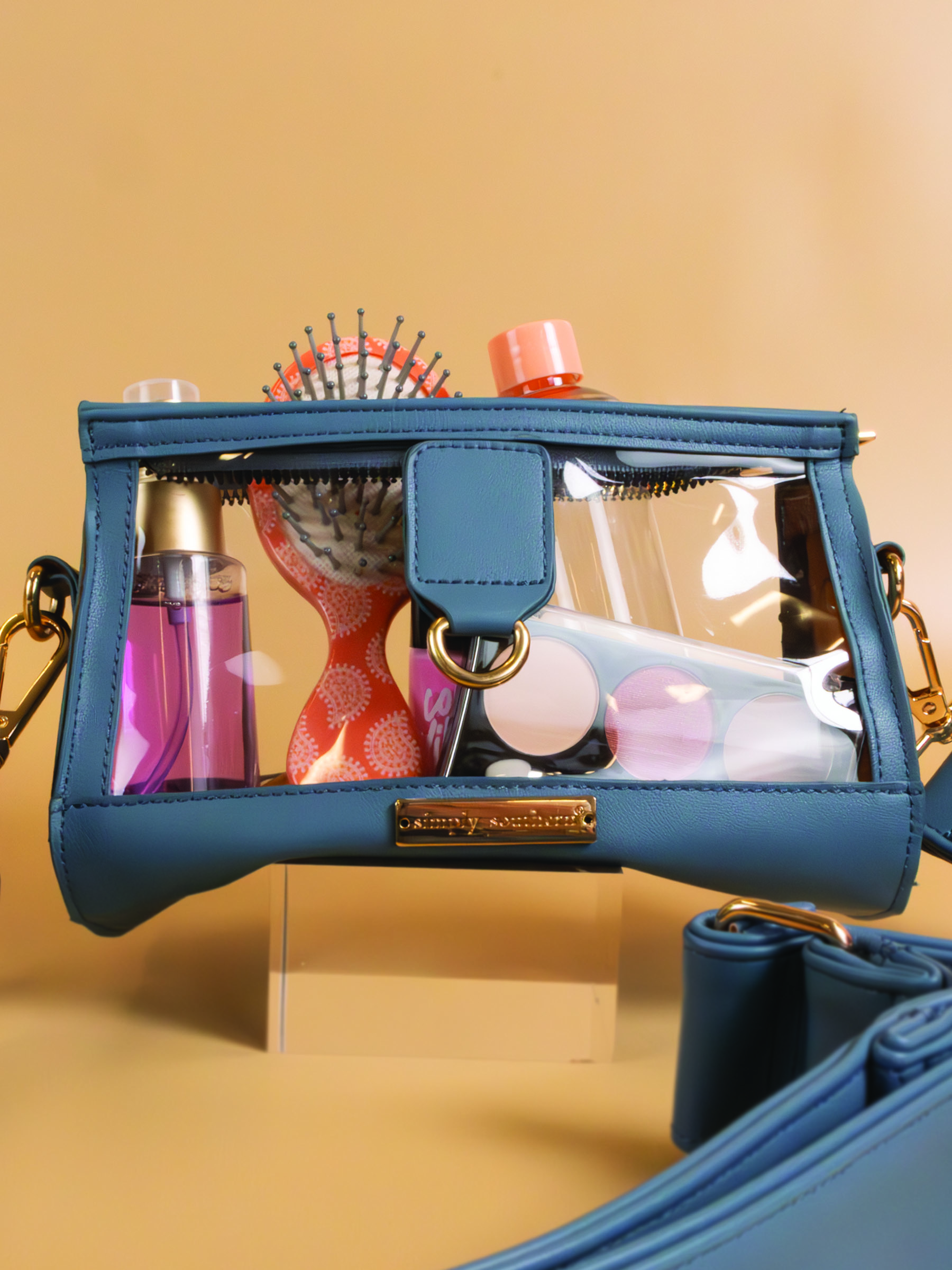0125-BAG-LTHR-CLUTCH-STDM-AZUR 0125-BAG-LTHR-CLUTCH-STDM-AZUR
