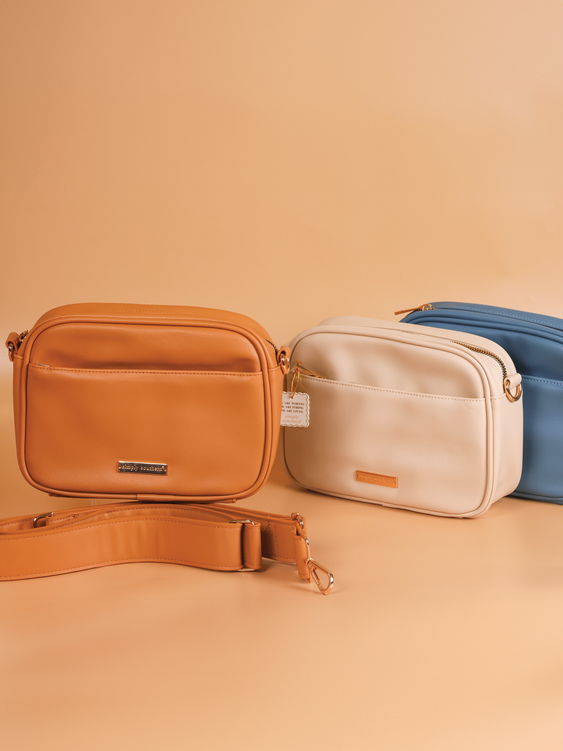 0125-BAG-LTHR-CRSBDY-IBZA-AZUR