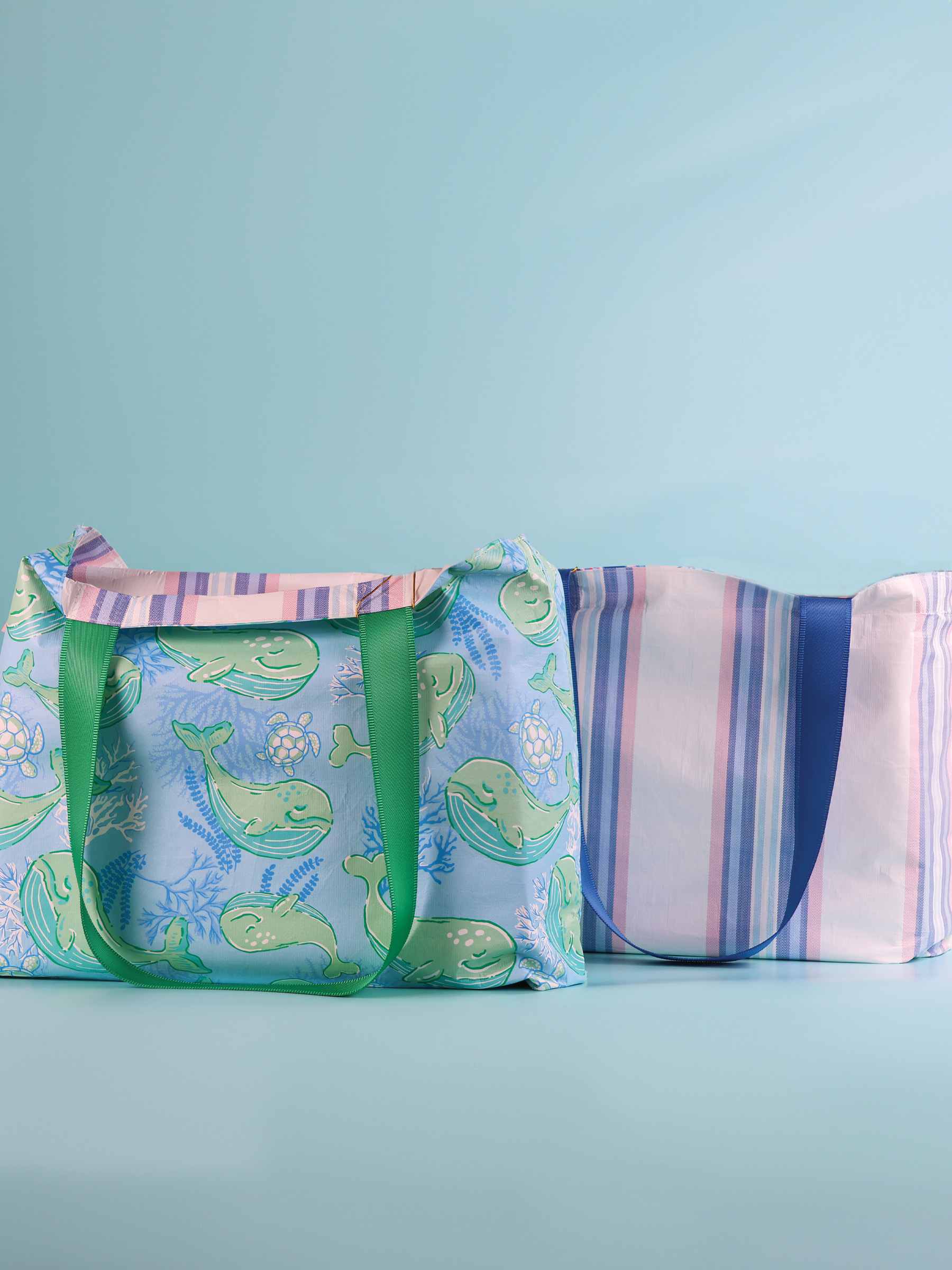 0125-BAG-TOTE-SPLASH-WHALE 0125-BAG-TOTE-SPLASH-WHALE