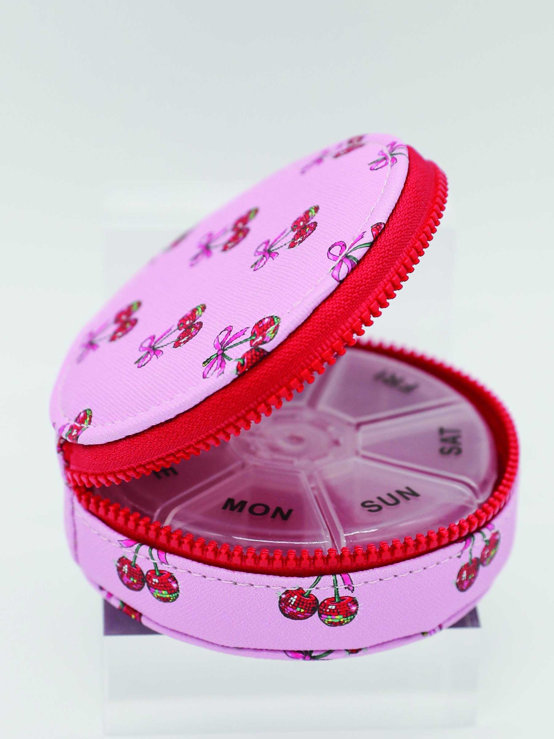 0225-BAG-PILL-CHRY 0225-BAG-PILL-CHRY