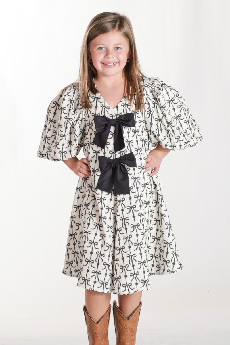 PP-0126-YTH-DRS-BOW-LOVE