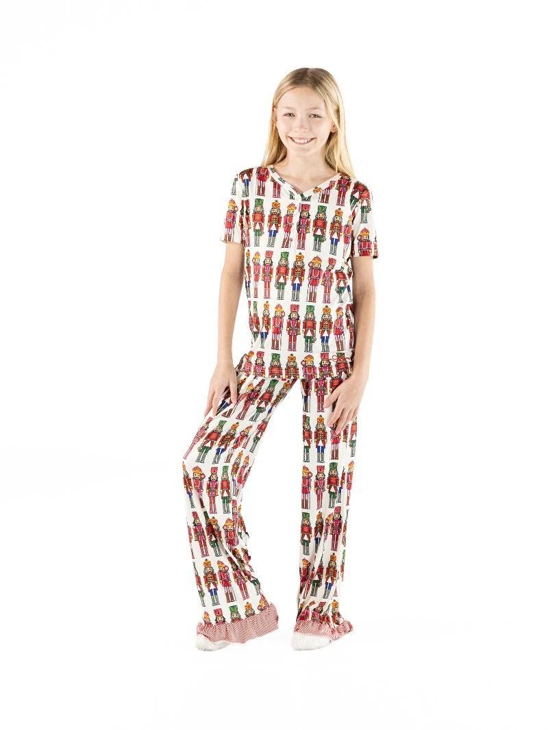 PP-0226-YTH-PJ-LILY-HOL-NUTCRK
