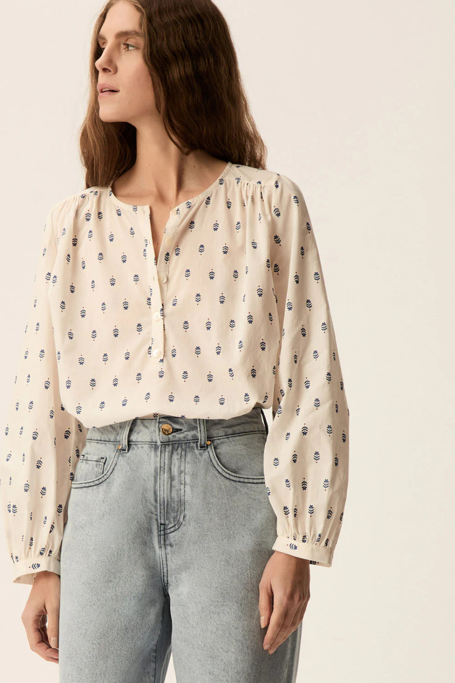 Blouse modelo EGLAE de la marca Des Petits Hauts color OLI