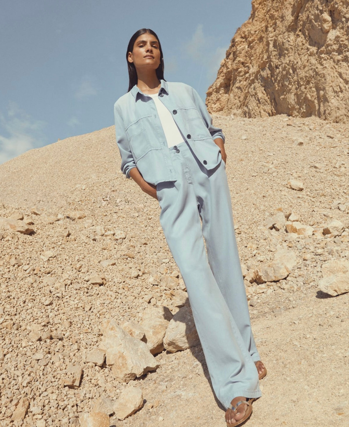 PANTALON modelo V254232 de la marca ANDAM color azul