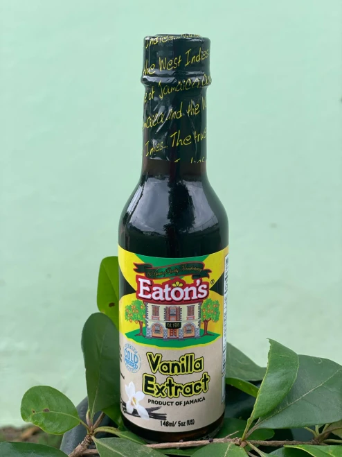 Add rich, classic vanilla flavor to your favorite recipes with Eaton's Vanilla Extract. Made to enhance both sweet and savory creations, this versatile baking essential is perfect for cakes, cookies, pastries, puddings, ice cream, beverages, and more. Just a splash delivers a warm, aromatic vanilla taste that brings homemade desserts and baked goods to life.
