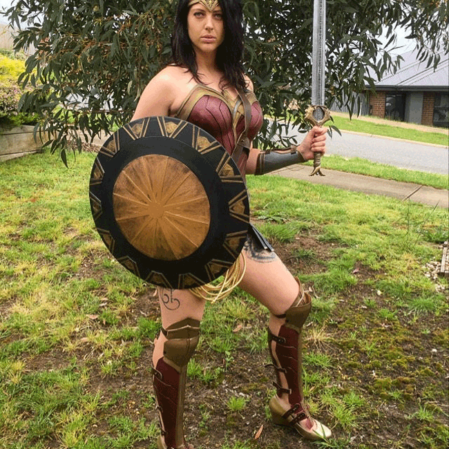 wonder woman shield ww shield ww1984 wonder woman cosplay female cosplay ideas superhero cosplay cosplay girl metalwork metal shield prop replica comic sandwiches