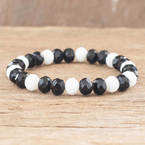 Black and White Handcrafted Beaded Bracelet from Guatemala 'Contrast Colors'