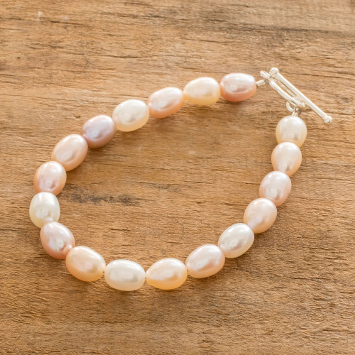 Artisan Crafted Cultured Pearl Bracelet 'Rosy Future'