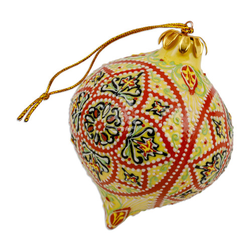 Traditional Hand-Painted Onion-Shaped Ceramic Ornament 'Buttercup Prize'