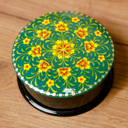 Floral Round Black and Green Papier Mache Jewelry Box 'Primaveral Core in Green'