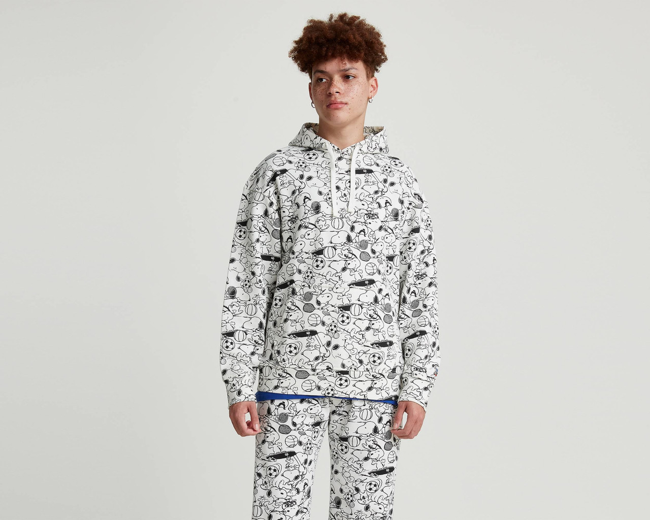 Levi's X Peanuts Relaxed Hoodie Snoopy Over Print 38821-0018 - Shop Sara Jane