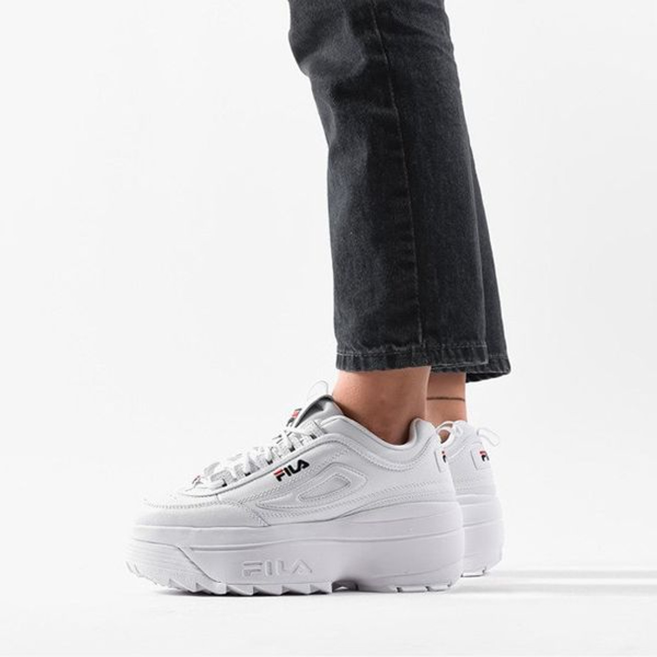 Ladies fila disruptor on sale 2