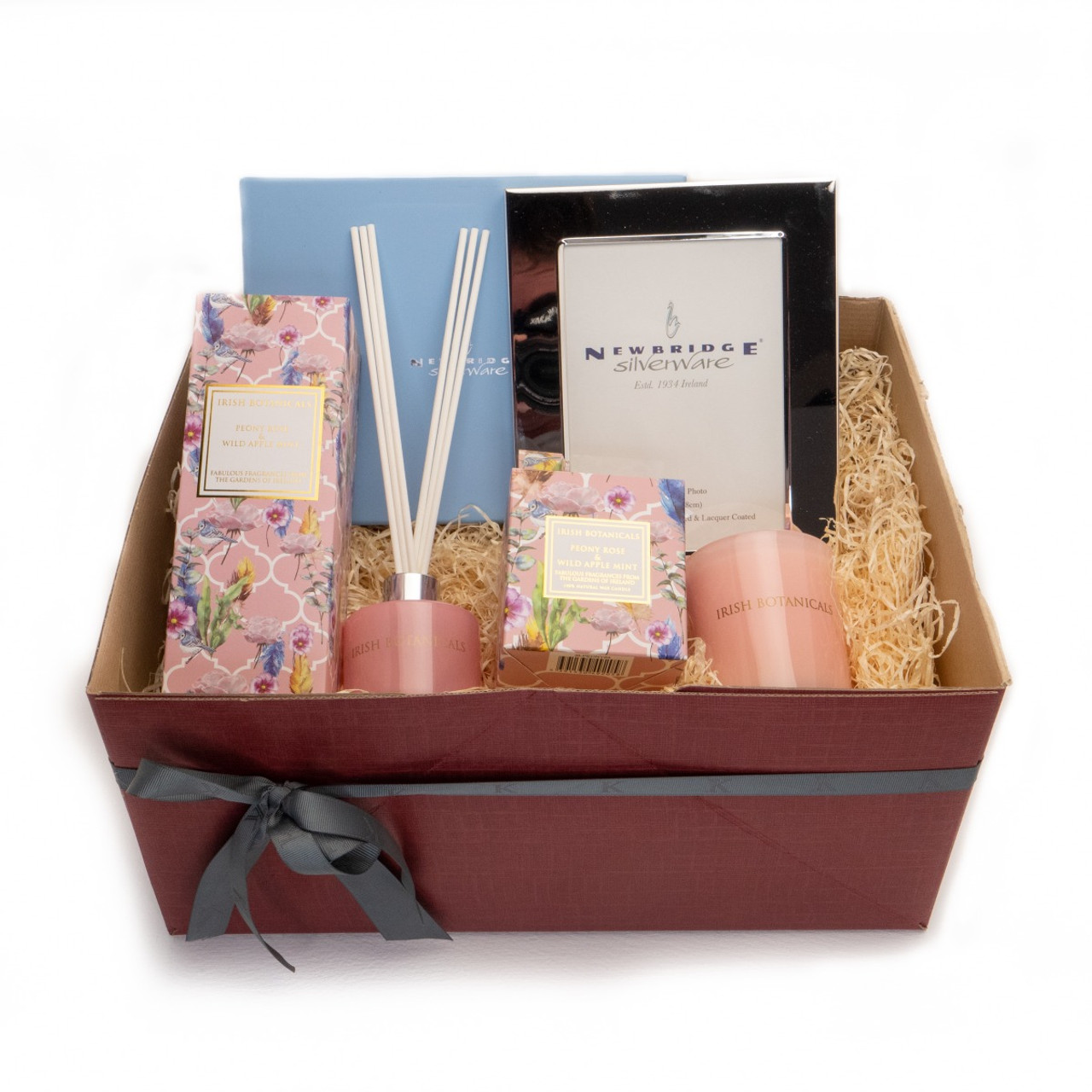 Beautiful Bride Deluxe Engagement Gift Box with Ring Dish — Simple &  Sentimental