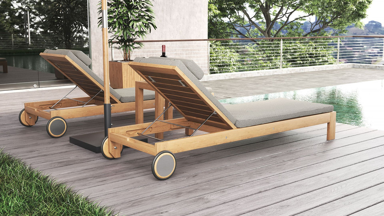 Chique Outdoor Teak Lounger