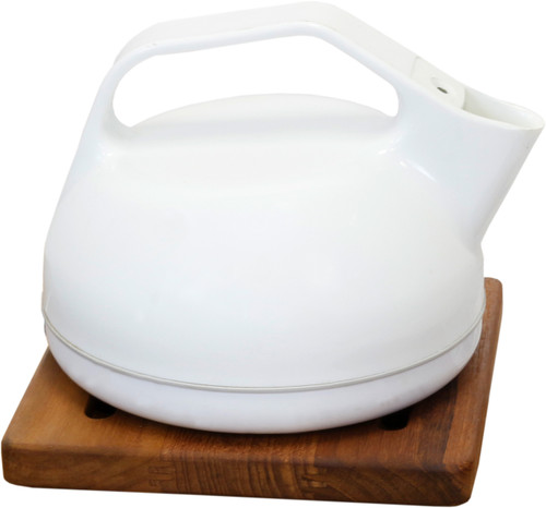 The Manada™ Square Teak Trivet.