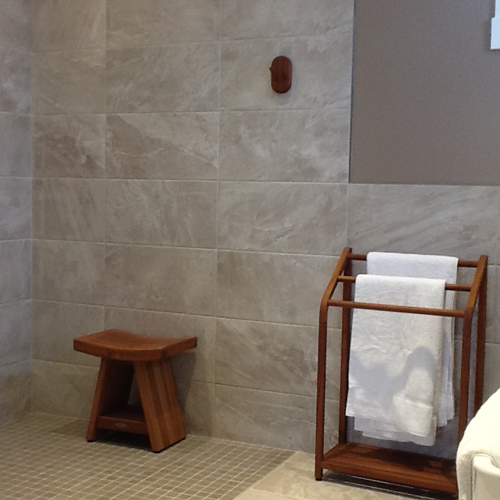 stool2.jpg
