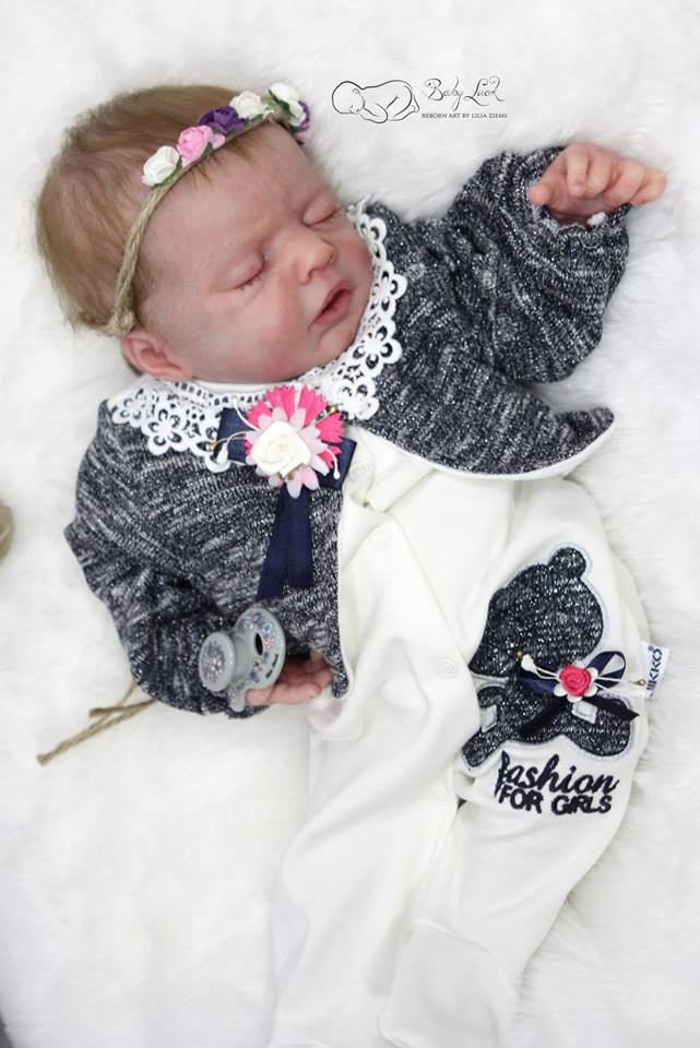 アデリーナキット　リボーンドール Angelina Reborn Vinyl Doll Kit by Angela Degner - Irresistables