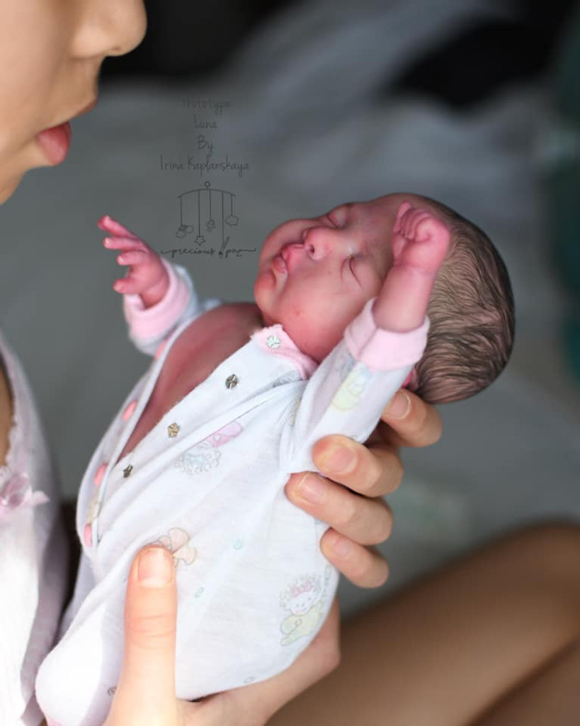 Bebê reborn de silicone luna - Bebê Reborn