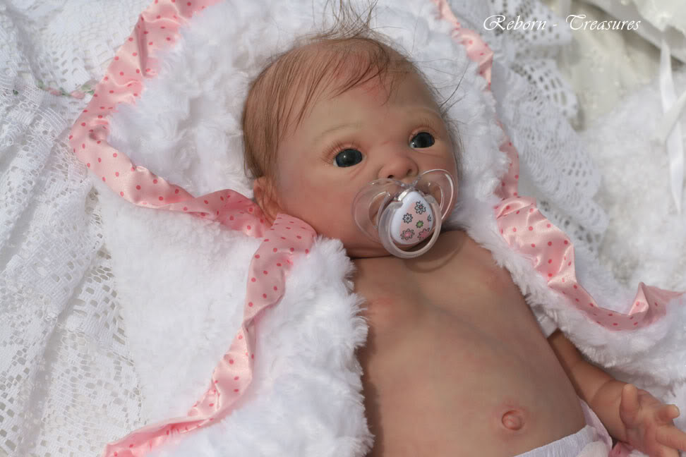 Suze Reborn Vinyl Doll Kit by Adrie Stoete