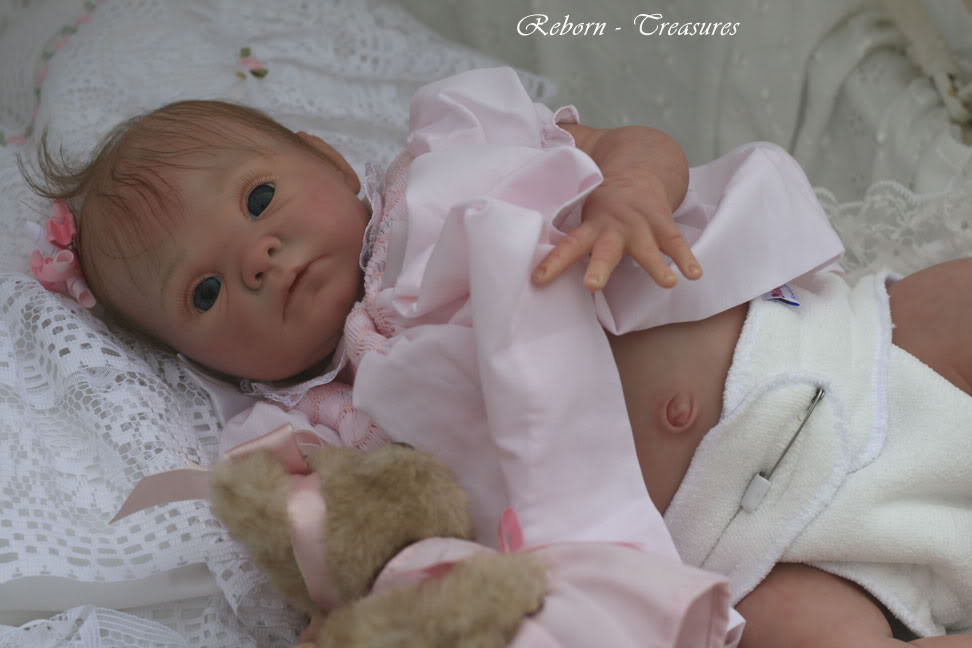 Suze Reborn Vinyl Doll Kit by Adrie Stoete
