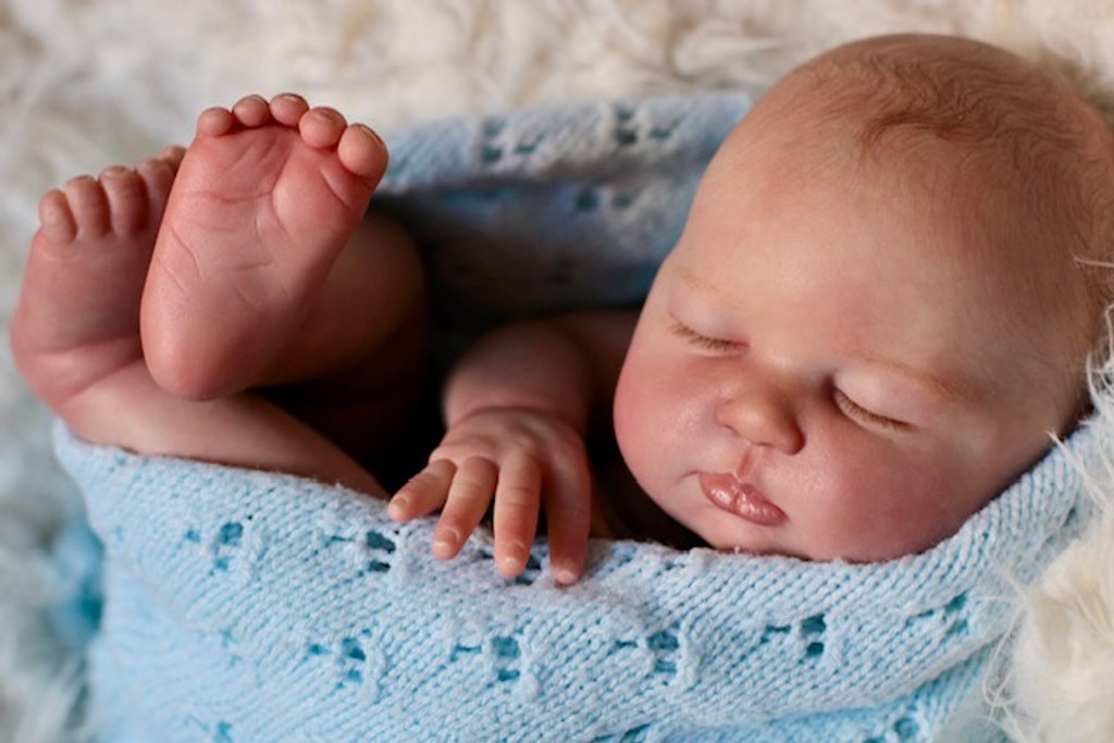 Angus/Agnes  Reborn Vinyl Doll Kit by Estibaliz Alonso 14"