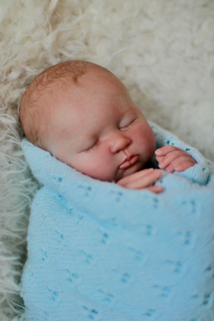 Angus/Agnes  Reborn Vinyl Doll Kit by Estibaliz Alonso 14"