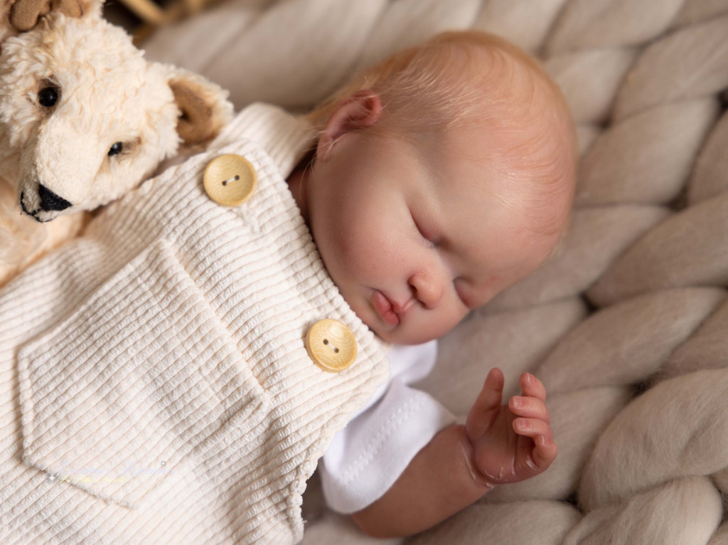 Angus/Agnes  Reborn Vinyl Doll Kit by Estibaliz Alonso 14"