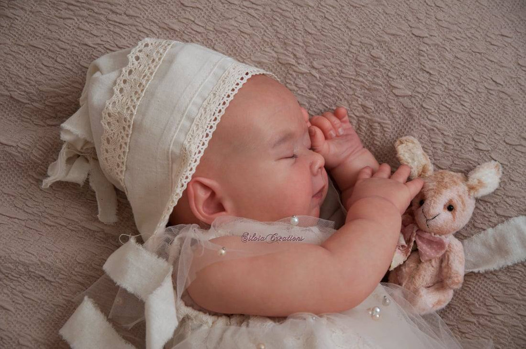 Yuna Limited Edition Reborn Vinyl Doll Kit by Olga Auer 22"