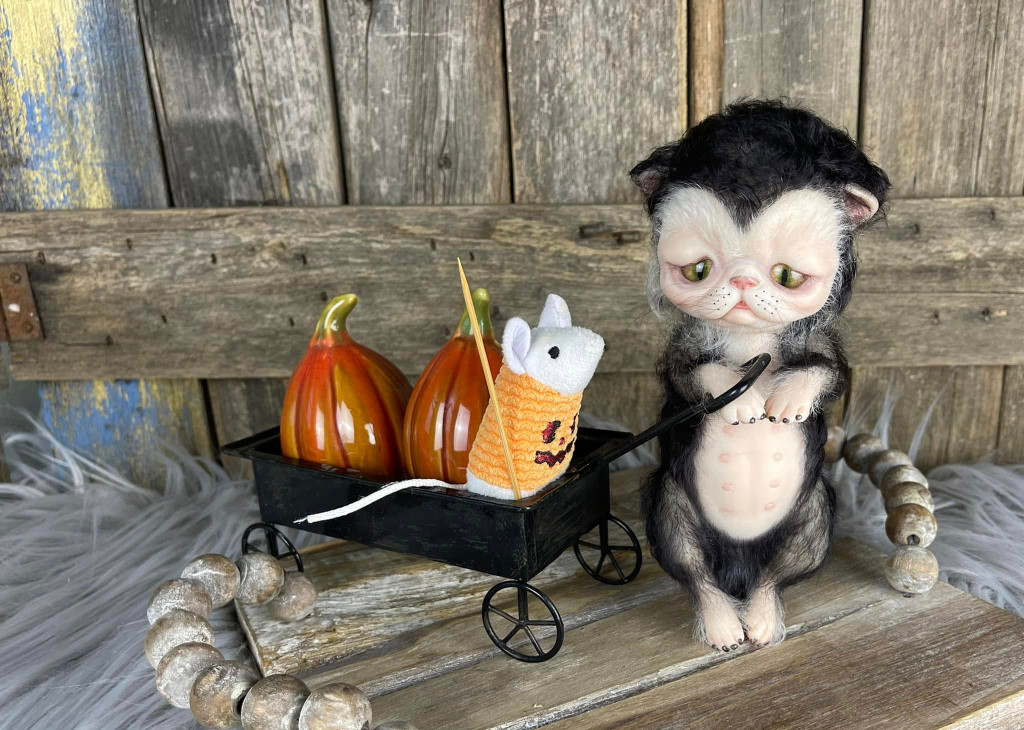 EKK Periwinkle the Kitten Sitting Reborn Vinyl Doll Kit by Cindy Musgrove 6"