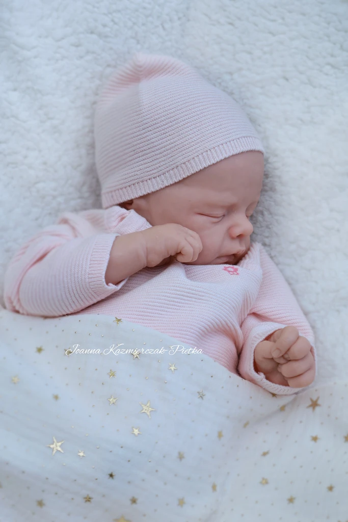 Willow Reborn Vinyl Doll Kit by Joanna Kazmierczak 