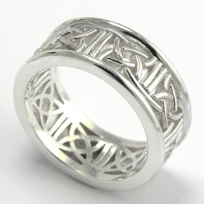 14k Gold Celtic Knot Band R490