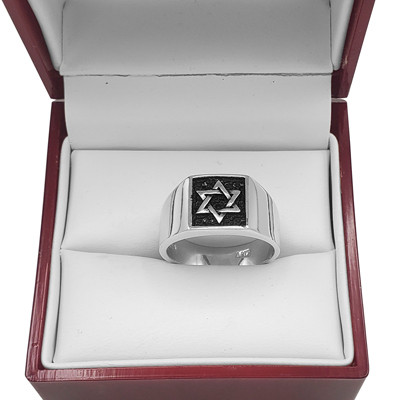 Star of David Men's Ring in 14k Gold