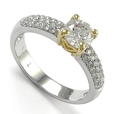 18K White Gold Diamond Engagement Ring R775