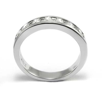 14k Gold Diamond Wedding Band R852