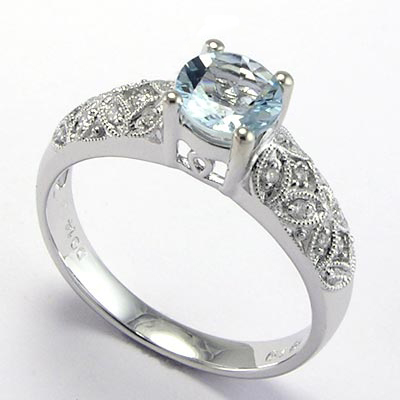 18k Gold Aquamarine Diamond Ring R622 18k Gold Aquamarine Diamond Ring R622