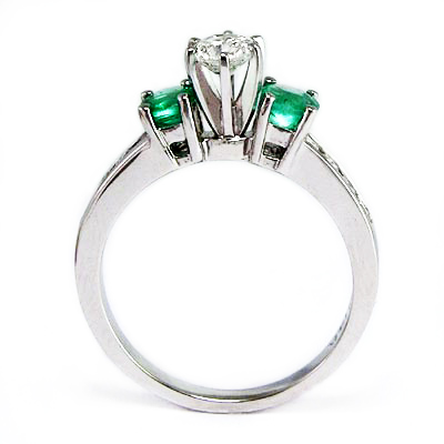 14k Gold Emerald Diamond Ring R607