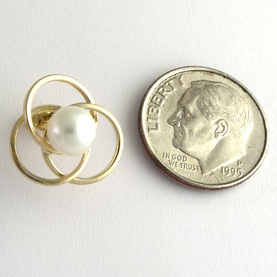 14k Gold Pearl Knot Studs E517