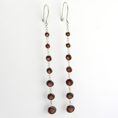 14k Garnet Dangling Earrings E485 14k Garnet Dangling Earrings E485