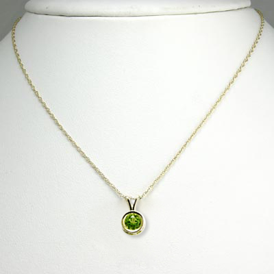 14k Gold Peridot Pendant Necklace P278