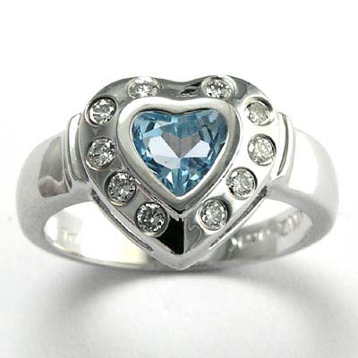 14k Gold Diamond Heart Ring R535