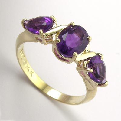 14k Gold three stone Amethyst Mother's Ring R484