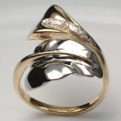 14k Gold Two-Tone Leaf Ring R202