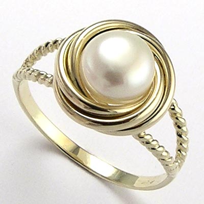 14k Pearl Love Knot Ring R108