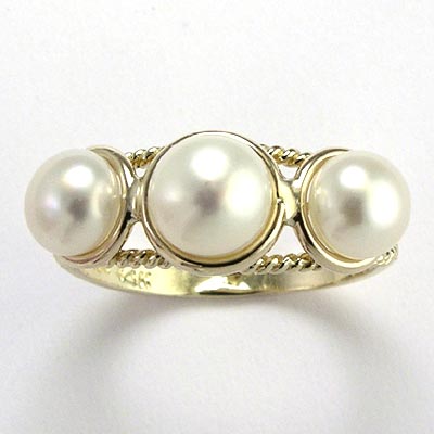 14k Gold Triple Pearl Ring R115