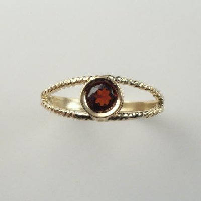 14k Gold Garnet Ring R243