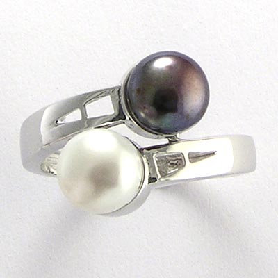 14k Solid White Gold Pearl Ring #R269